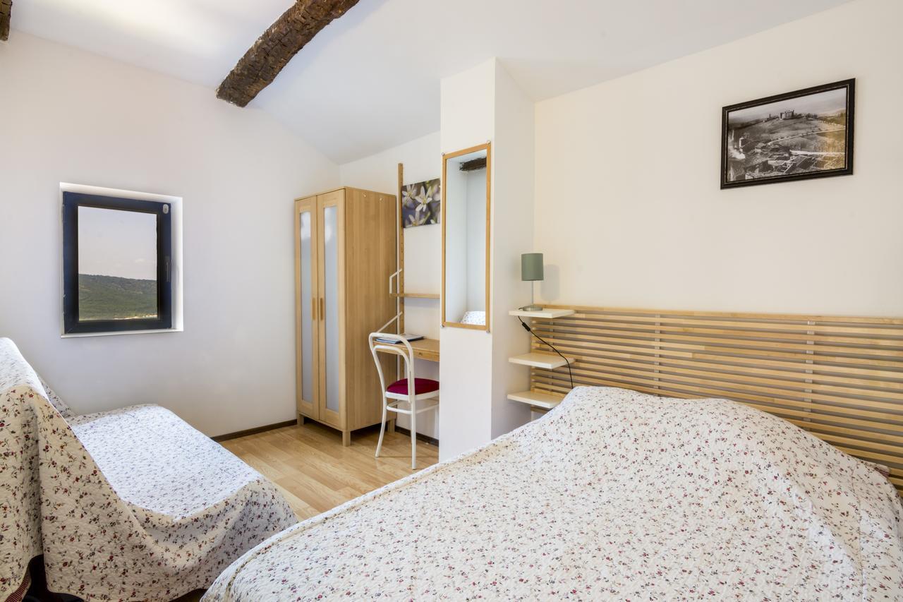 Chambre D'Hotes - Ferme De Chanteraine Aiguines Exterior photo